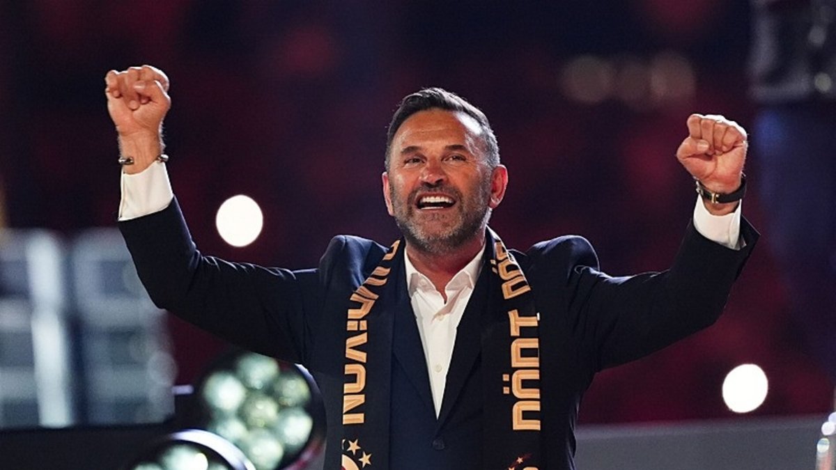 Galatasaray'dan Fenerbahçe'nin eski yıldızına kanca! Okan Buruk transferine onay verdi