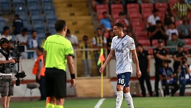 Mert’e tartışmalı kırmızı