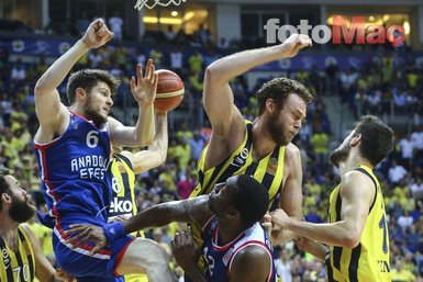 Fenerbahçe Beko - Anadolu Efes maçından kareler...
