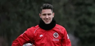 Mert Çetin bekleyişte