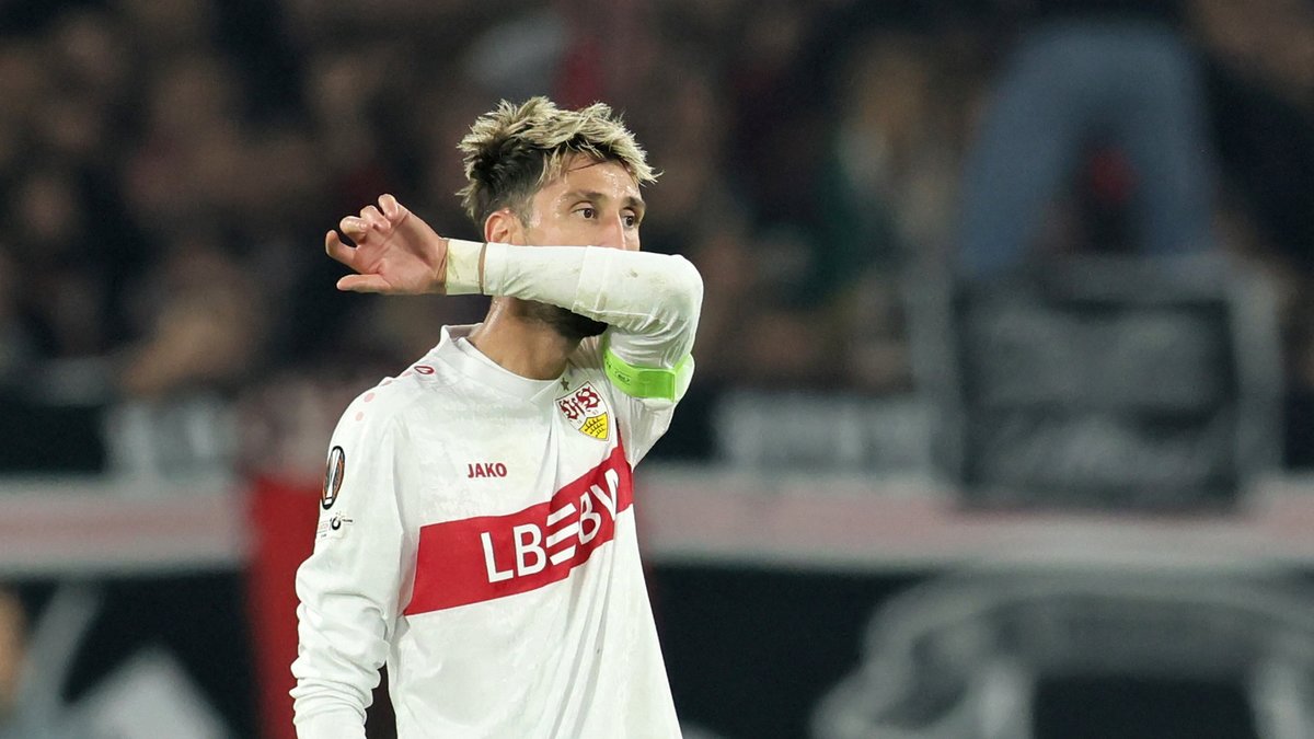 Milli futbolcunun kulübünden tepki! Madem oynatılmayacak... Milli futbolcunun kulübünden tepki! Madem oynatılmayacak...