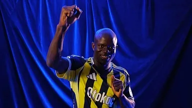 Rock yıldızı gibi karşılandı