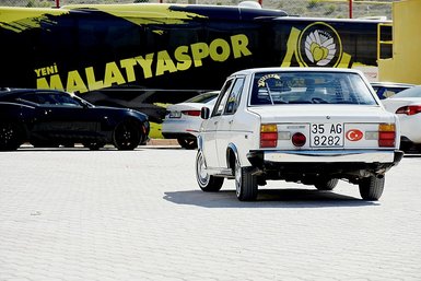 Malatyasporlu futbolcunun arabası görenleri şaşırttı