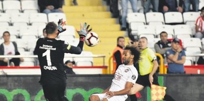 Onur’dan dört kritik kurtarış