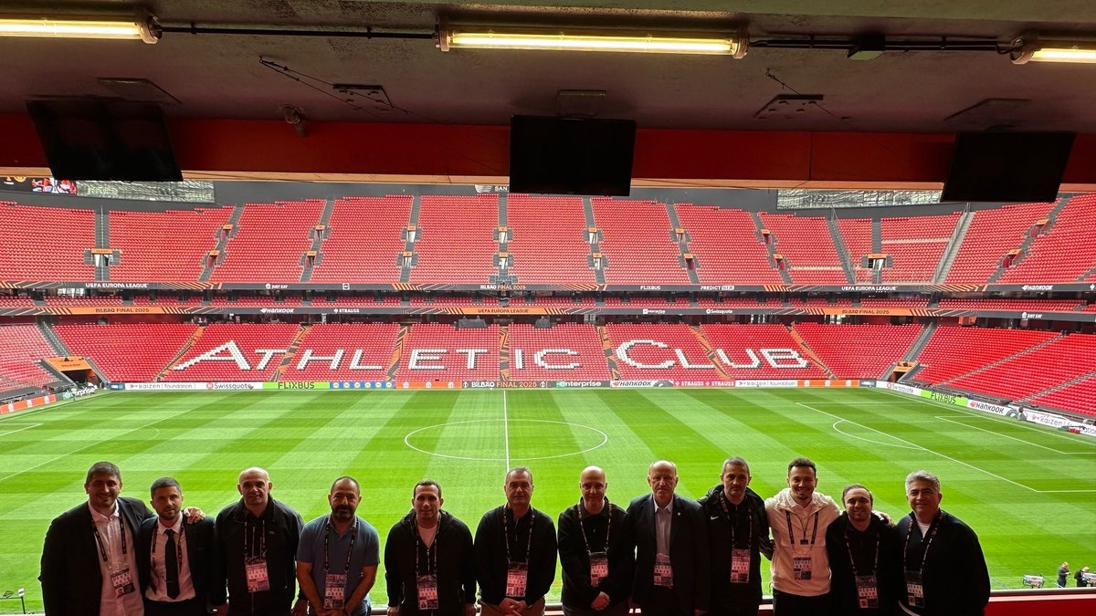 UEFA'dan Türkiye'ye özel final daveti UEFA'dan Türkiye'ye özel final daveti