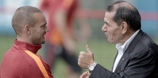 G.Saray Sneijder'i KAP'a bildirdi