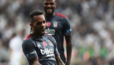 Alex ilk 11’e göz kırptı