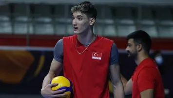 Efe Mandıracı için imza töreni