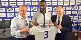N'Koulou'yu Lyon kaptı