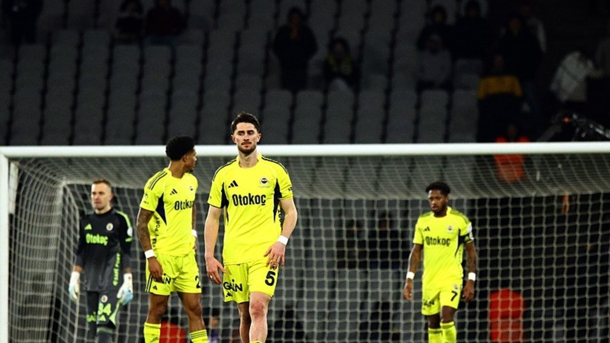 Fenerbahçe'de Fatih Karagümrük mağlubiyeti sonrası acil durum toplantısı!