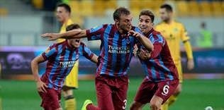 Bizi kurtardı ülkesini yaktı