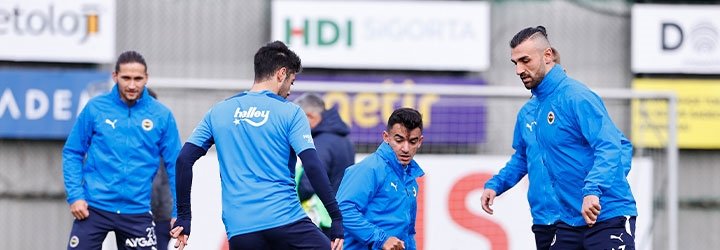 Olympiakos Fenerbahce Exxen Sifresiz Izle Fenerbahce Maci Izle Olympiakos Fenerbahce Maci Hangi Kanalda Canli Yayinlanacak Canli Mac Izle Fotomac
