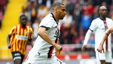 Kayserispor - Beşiktaş maçında tartışılan penaltı pozisyonu! İşte o anlar
