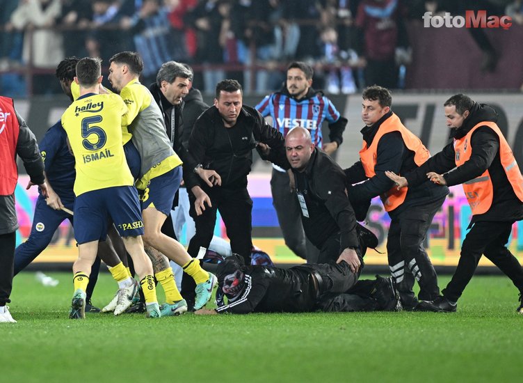 Trabzonspor - Fenerbahçe maçı sonrası sahaya girmişti! Maskeli taraftarın ifadesi ortaya çıktı