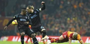 Yusuf Yazıcı Üçlü çektirdi
