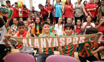 Alanyaspor öğrencilerle buluştu