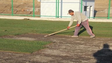 Elazığ Doğukent Stadına çim serimi yapıldı