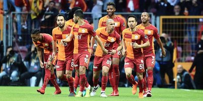 Galatasaray'da iki oyuncu kart sınırında