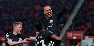 Manchester City kazanmaya devam ediyor