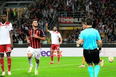 Milan 3-1 Olympiakos 4 Ekim 2018 UEFA Avrupa Ligi maçı