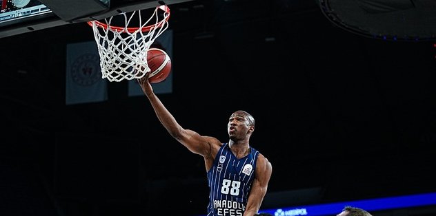 Anadolu Efes moral arıyor