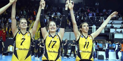 Vakıfbank dörtlü finale adını yazdırdı