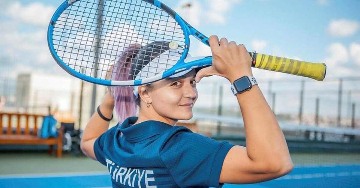 SPOR HABERİ: Milli paralimpik sporcu Büşra Ün tenisi bıraktığını açıkladı
