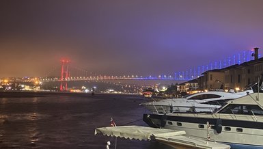 TRABZONSPOR HABERLERİ - İstanbul'daki köprüler Trabzonspor renklerine büründü!