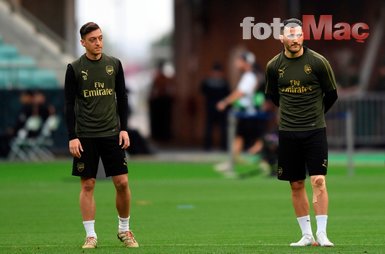 Mesut Özil Arsenal’den ayrılıyor