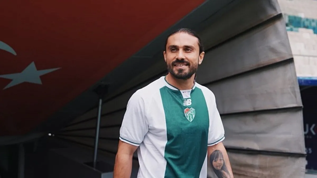 Bursaspor Halil Akbunar ile anlaşma sağladı