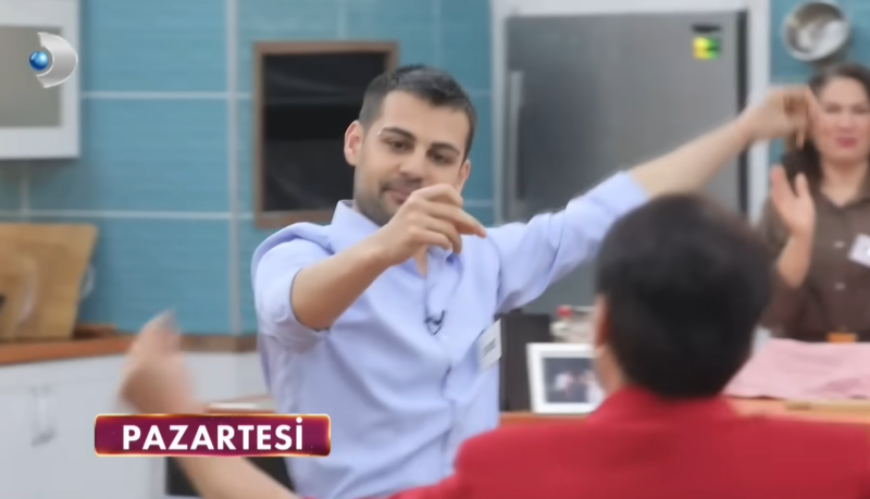 gelinim-mutfakta-emre-kimdir-yeni-yarismaci-emre-kac-yasinda-nereli-1773040813691.png