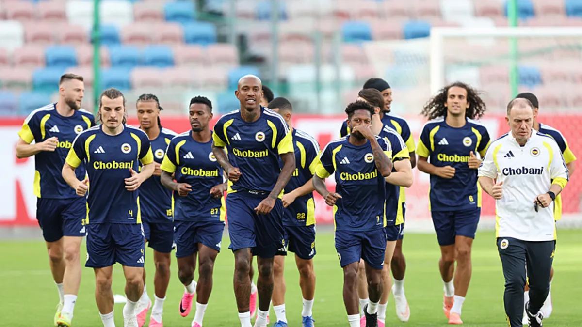 Fenerbahçe'de o isme transfer çağrısı! "Bonservisini al da gel"