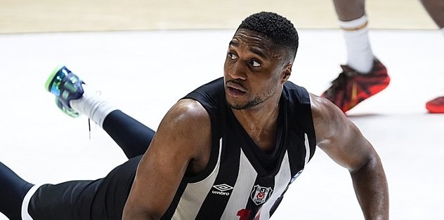 Beşiktaş evinde yıkıldı