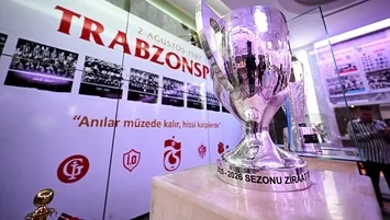 Kupa sergileniyor