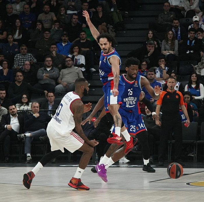 anadolu-efes-partizan-maci-izle-anadolu-efes-partizan-basketbol-maci-saat-kacta-hangi-kanalda-thy-euroleague-1734678695208.jpeg