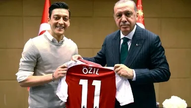 İtalyanlar yazdı: "Fenerbahçe Mesut'u istiyor!"