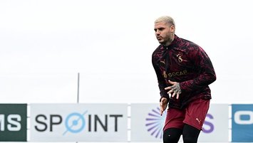 Icardi arayı kapatıyor