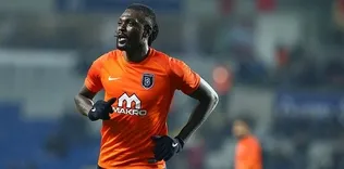 Adebayor 2 yıllık istiyor
