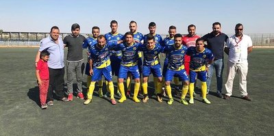 Arazilerini satıp futbol takımı kurdular