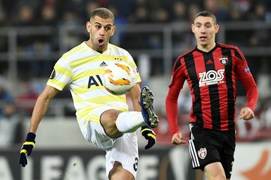 Islam Slimani’ye iki talip daha!