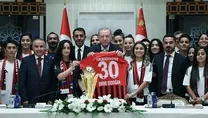 Gençler ve kadınlar