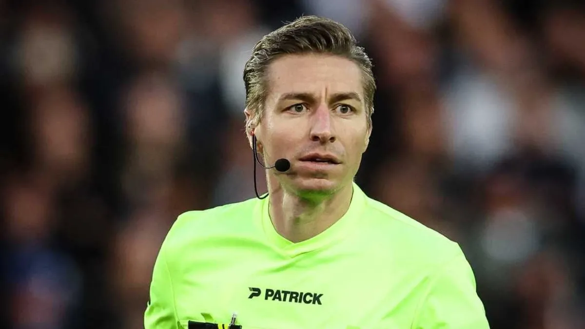 Trabzonspor-Hearts maçını Lawrence Visser yönetecek