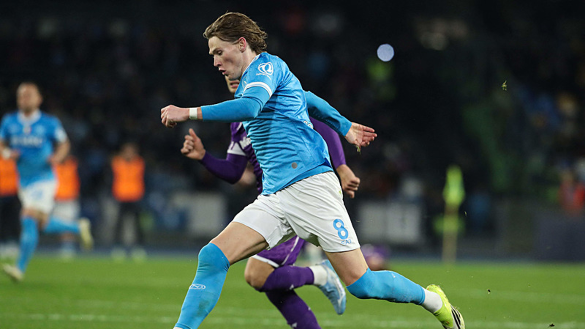 Napoli sahasında galip!