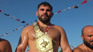 Ordu'da Başpehlivan Erkan Taş