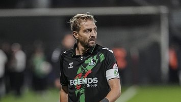 Caner Erkin’e 6 maç men!