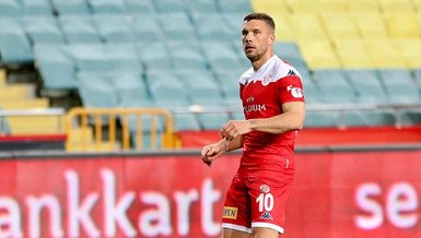 Antalyaspor'un Alman yıldızı Podolski 83 gün sonra golle tanıştı
