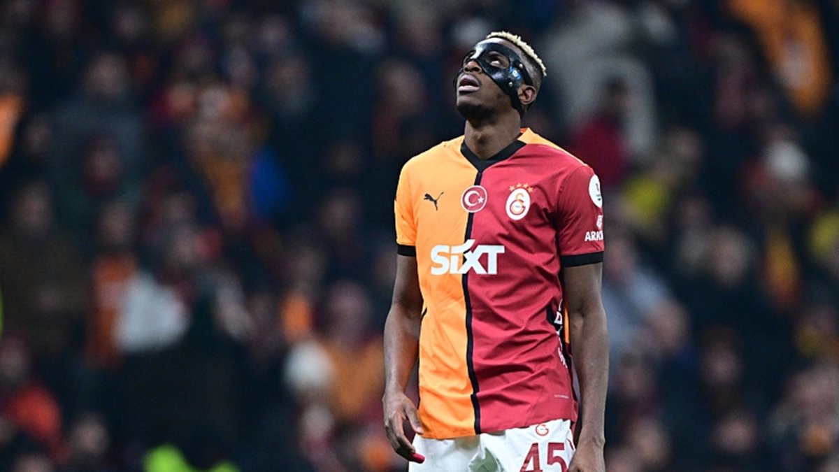 Osimhen hakkında flaş transfer iddiası! Yüzde 95 ihtimalle... Osimhen hakkında flaş transfer iddiası! Yüzde 95 ihtimalle...