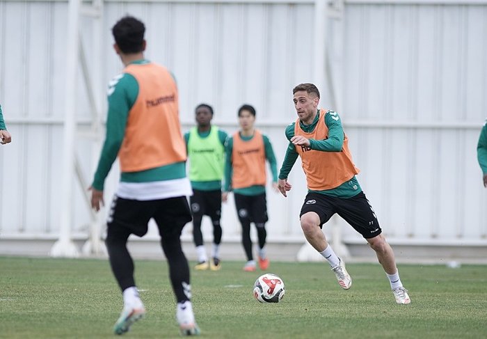 konyaspor-galatasaray-maci-izle-saat-kacta-hangi-kanalda-muhtemel-11ler-1771650380821.jpeg Konyaspor-Galatasaray maçı saat kaçta?