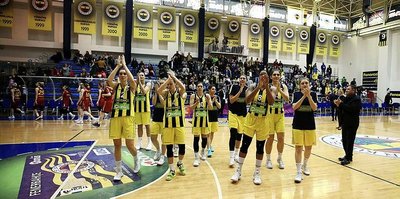 Fenerbahçe Galatasaray'ı devirdi!