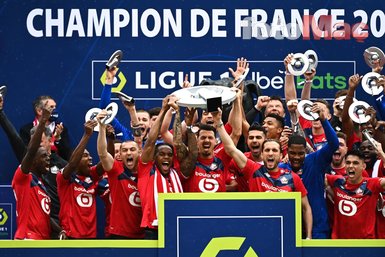 Fransa Ligue 1’i şampiyon tamamlayan Lille kupasını aldı